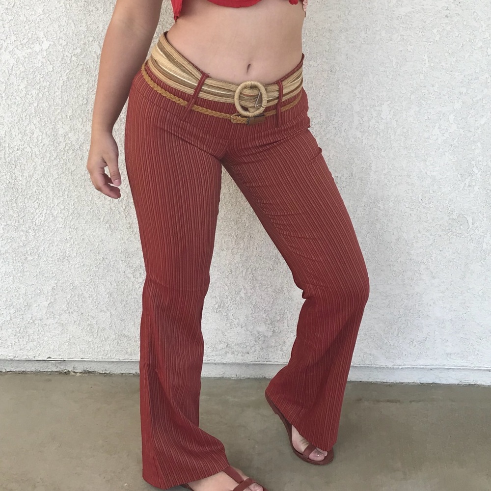 Super cute flare bottom pants - Picture 2 of 4